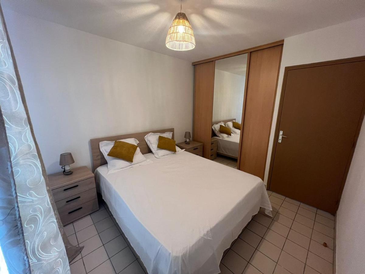 Appartement F4 Petit Bourg 外观 照片